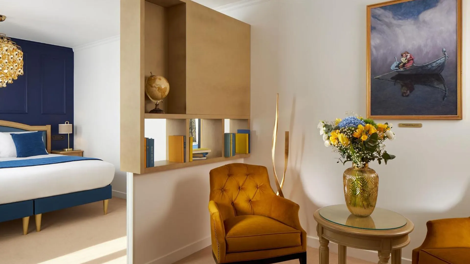 Romantic & 4* Paris