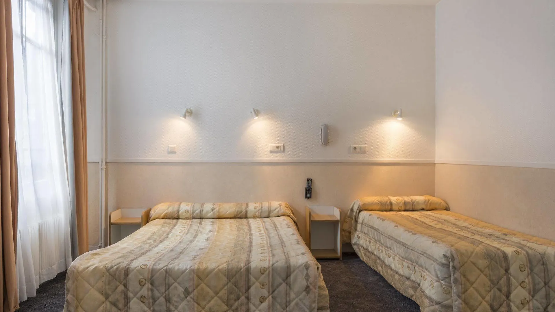 Romantic & 4* Paris